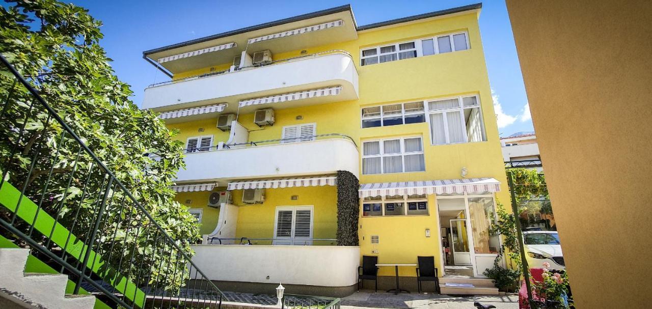 Deluxe Apartment F & M Tučepi エクステリア 写真