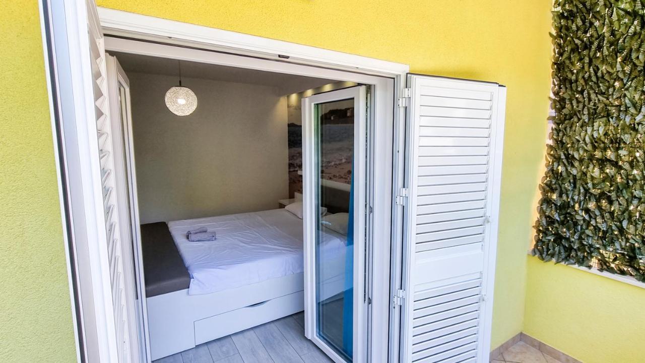 Deluxe Apartment F & M Tučepi エクステリア 写真