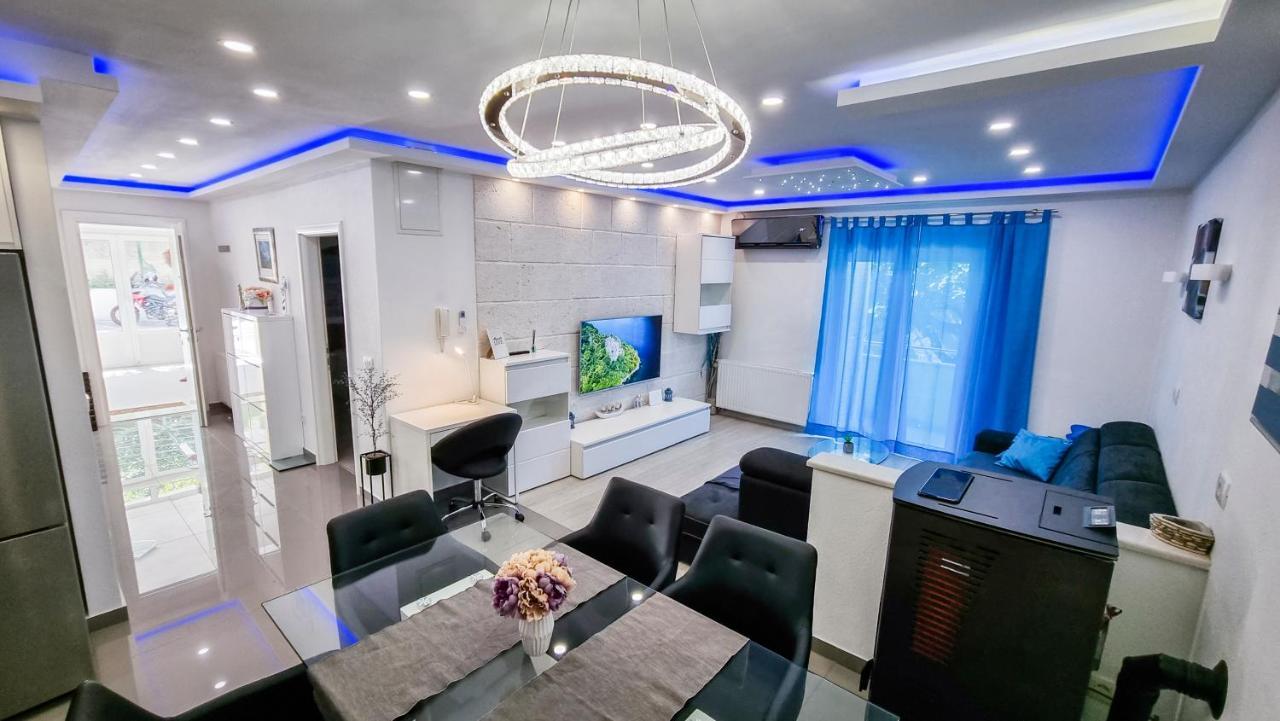 Deluxe Apartment F & M Tučepi エクステリア 写真