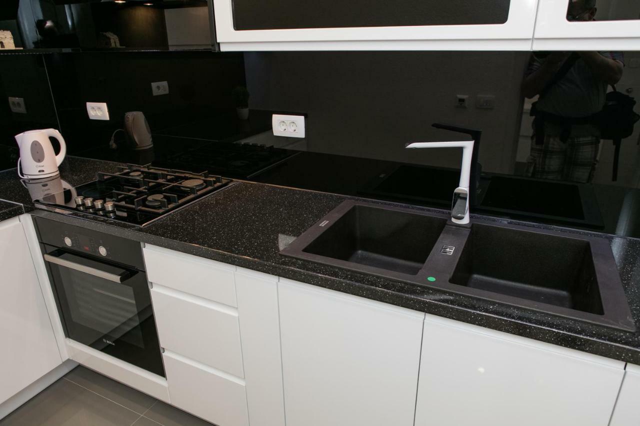Deluxe Apartment F & M Tučepi エクステリア 写真